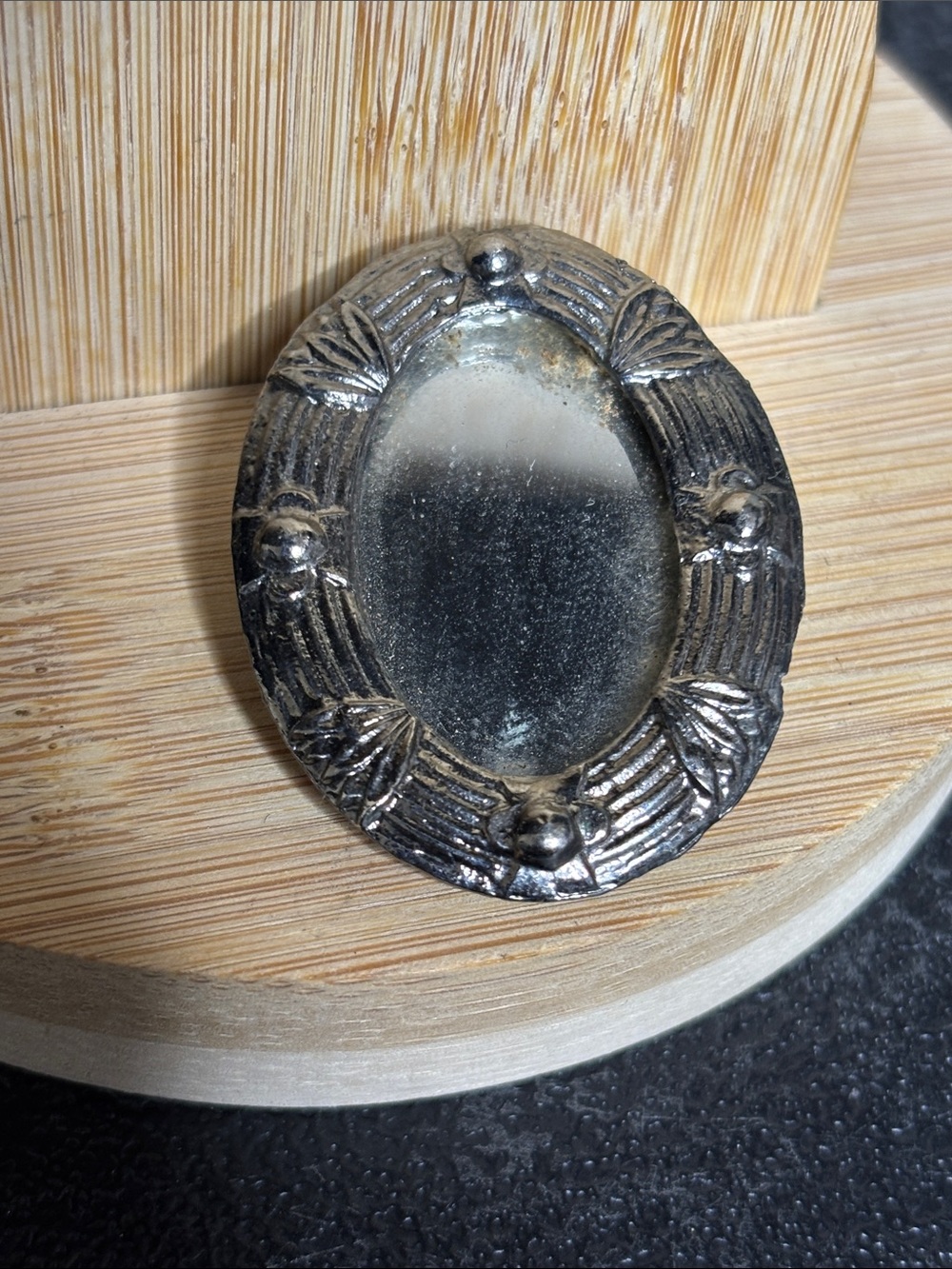 Vintage Oval Silver Mirror Picture Frame Brooch Pin